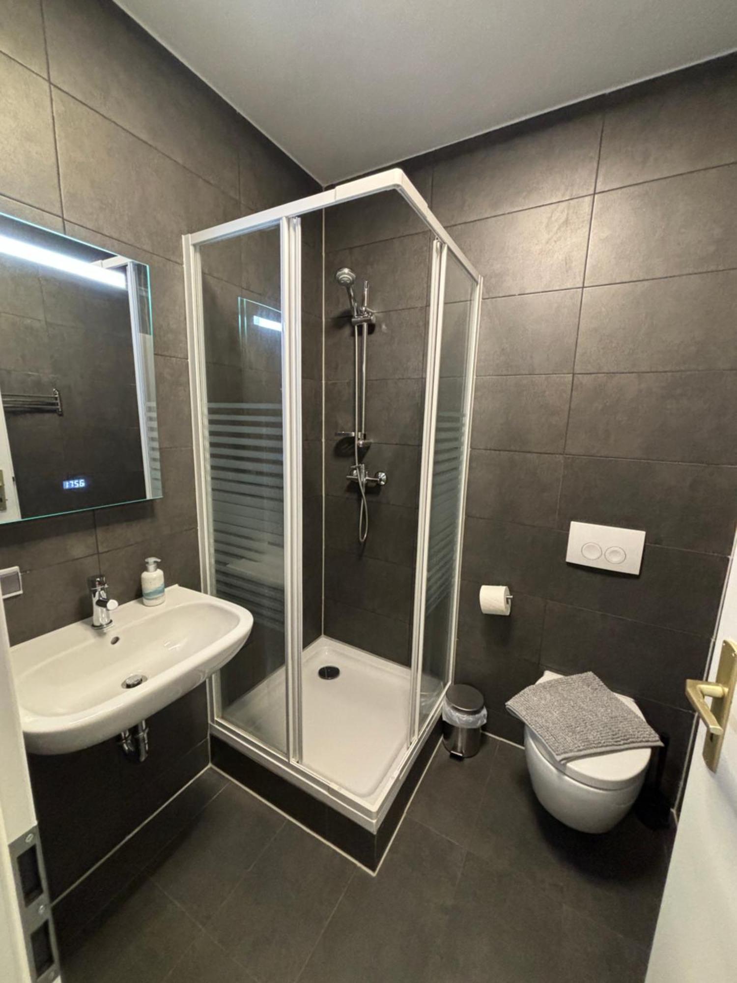 Harmony - 4 Schlafzimmer 2 Baeder Ganzes Apartement Meiningen Extérieur photo